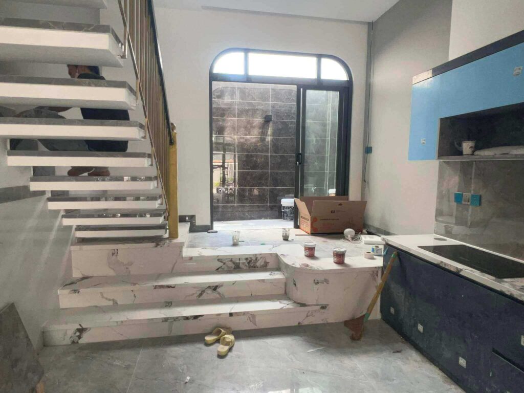 Cắt đá granite tự nhiên TPHCM